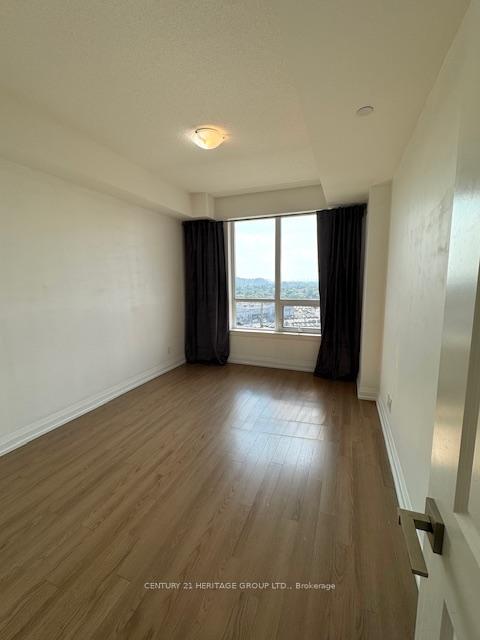 Photo 10 of Unit 718, 7161 Yonge Street, Markham, Thornhill — HOMEH