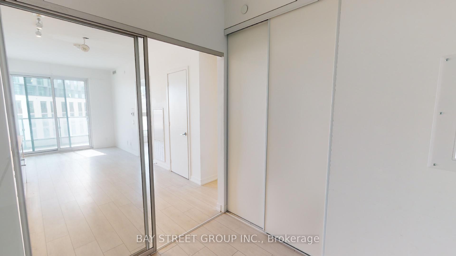 Photo 8 of Unit 3305, 950 Portage Parkway, Vaughan, Vaughan Corporate Centre — HOMEH