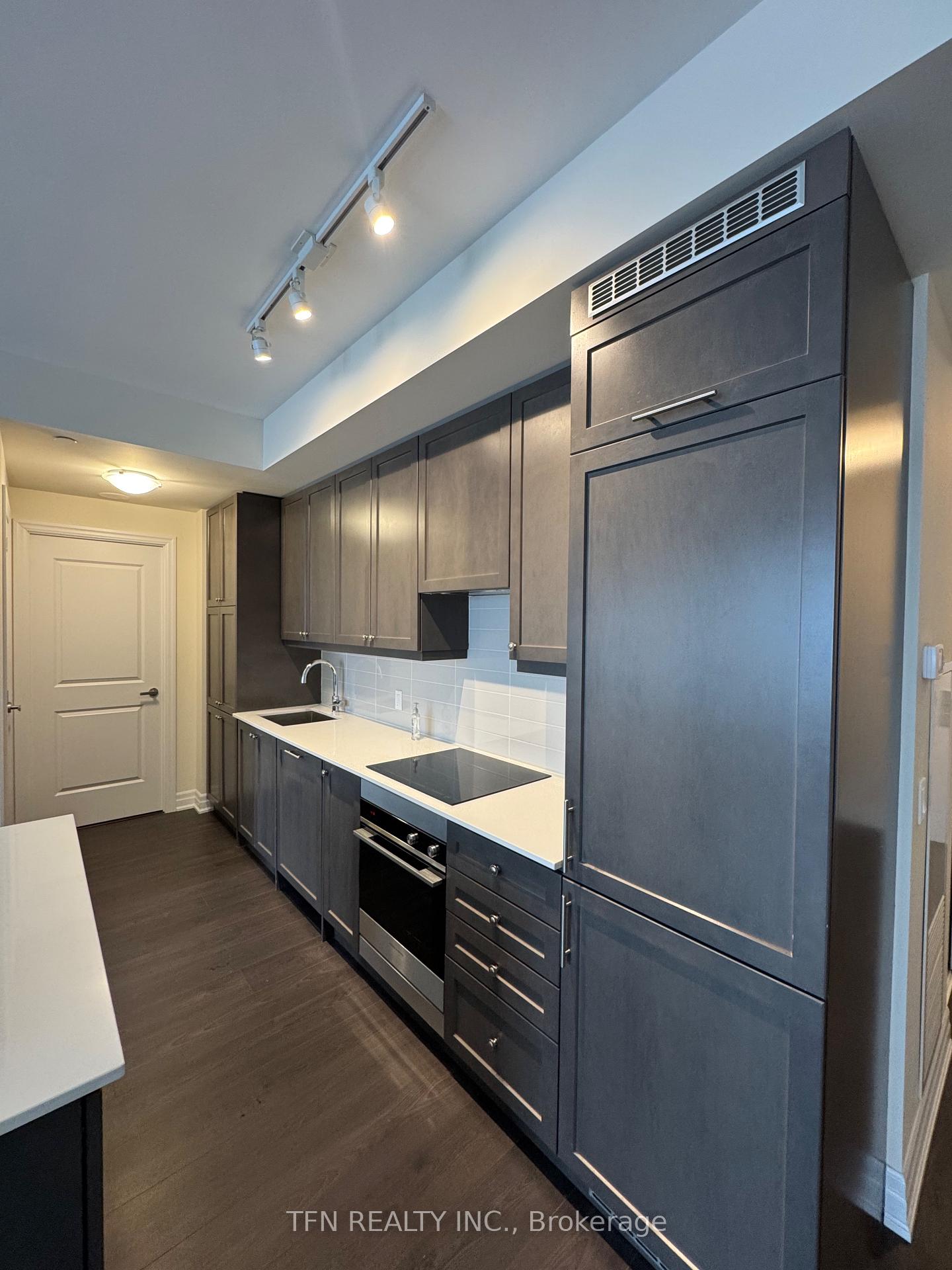 Photo 5 of Unit 1606, 9075 Jane Street, Vaughan, Concord — HOMEH