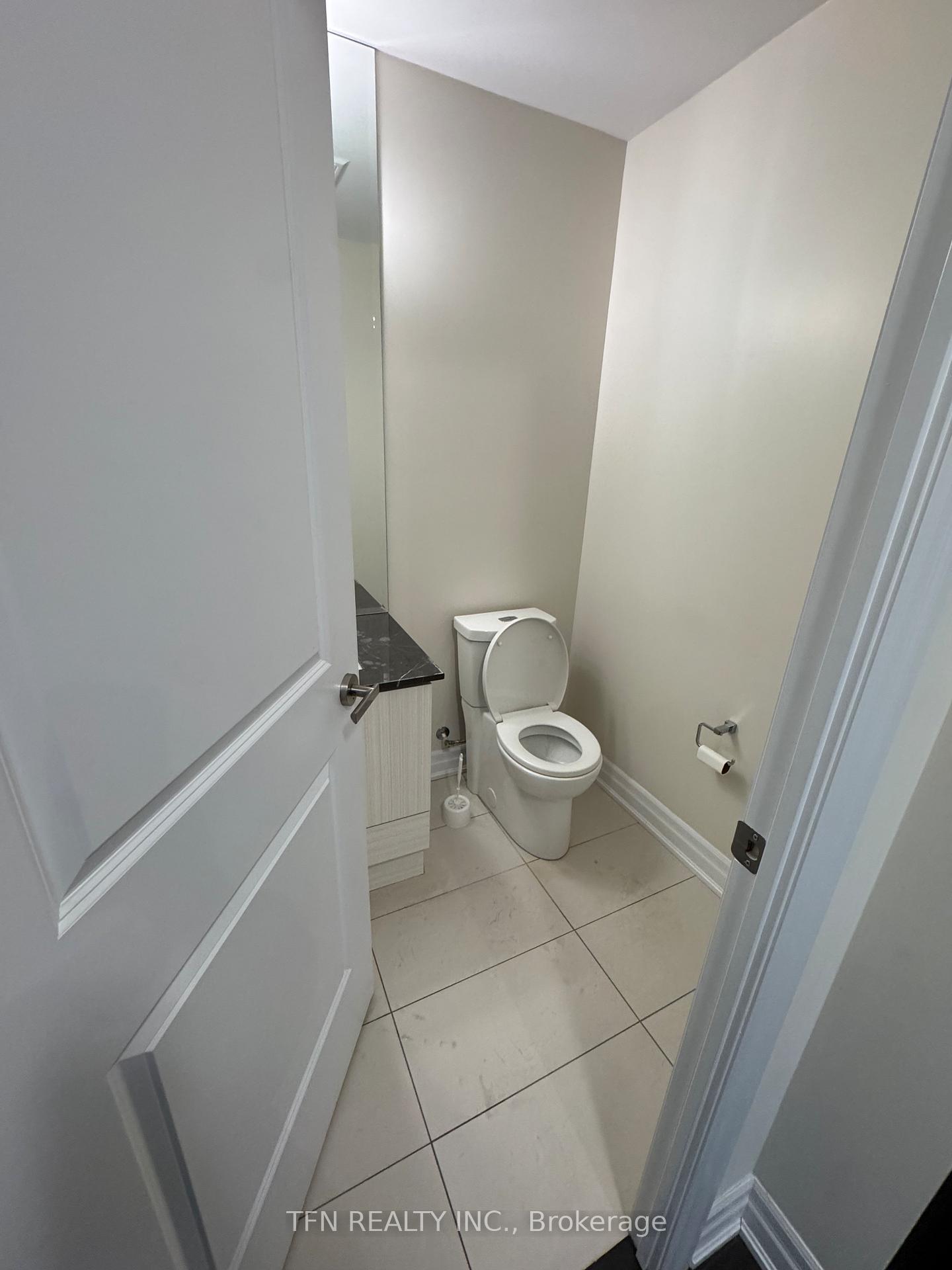 Photo 13 of Unit 1606, 9075 Jane Street, Vaughan, Concord — HOMEH