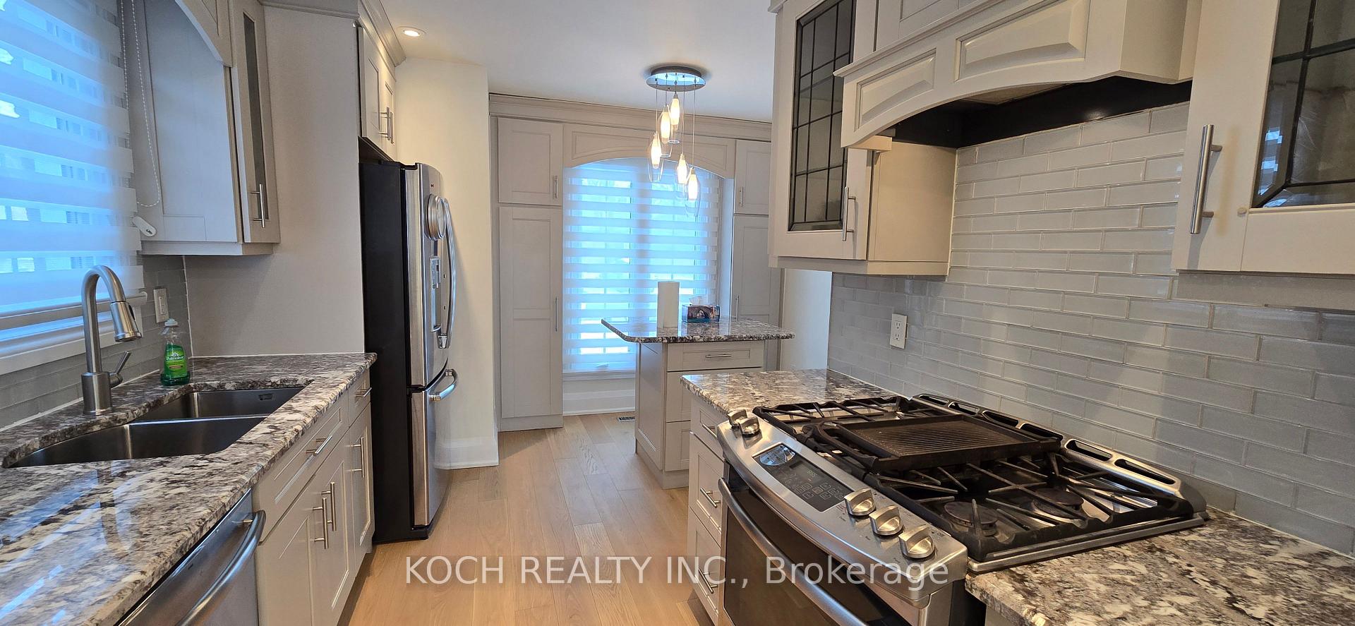 Photo 2 of 38 Corbett Crescent, Aurora, Aurora Highlands — HOMEH