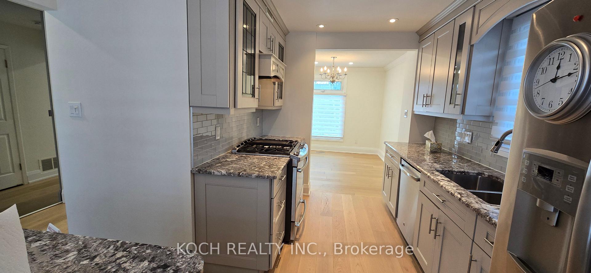 Photo 4 of 38 Corbett Crescent, Aurora, Aurora Highlands — HOMEH
