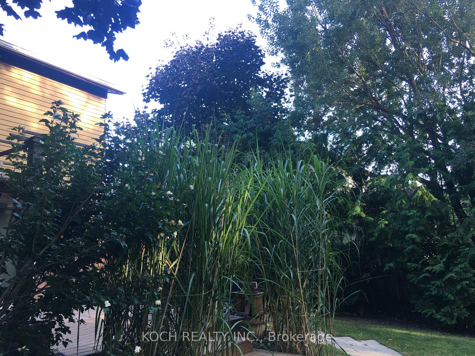 Photo 9 of 38 Corbett Crescent, Aurora, Aurora Highlands — HOMEH