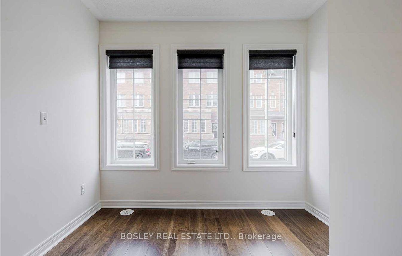 Photo 4 of 17 Carnahan Terrace, Toronto, East End-Danforth — HOMEH