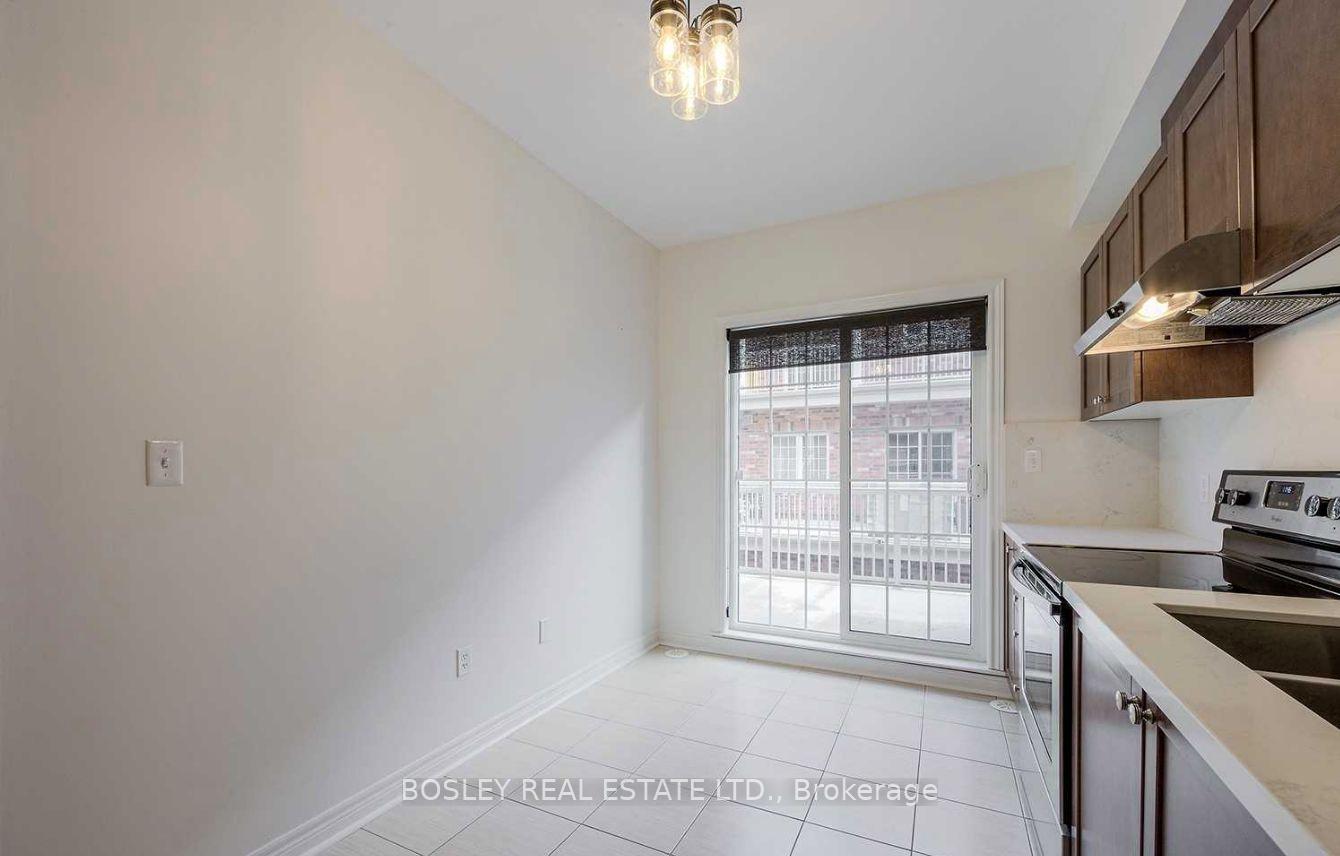 Photo 12 of 17 Carnahan Terrace, Toronto, East End-Danforth — HOMEH