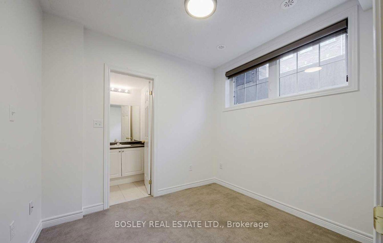 Photo 20 of 17 Carnahan Terrace, Toronto, East End-Danforth — HOMEH