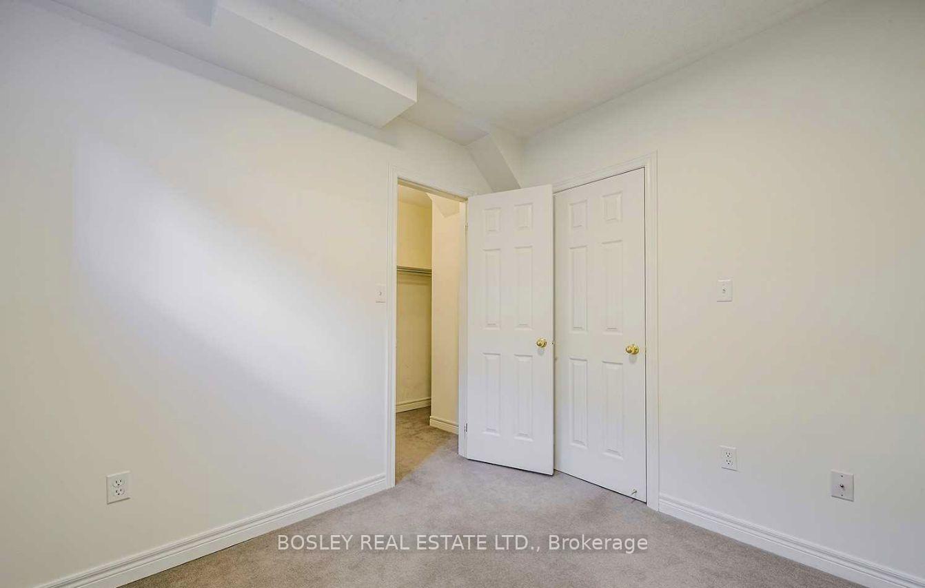 Photo 21 of 17 Carnahan Terrace, Toronto, East End-Danforth — HOMEH