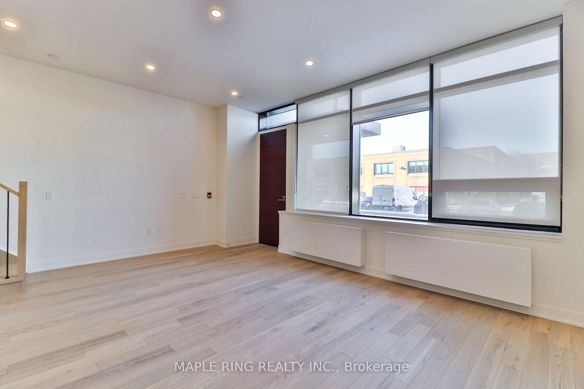 Photo 3 of Unit Th103, 2908 Highway 7 Road, Vaughan, Concord — HOMEH