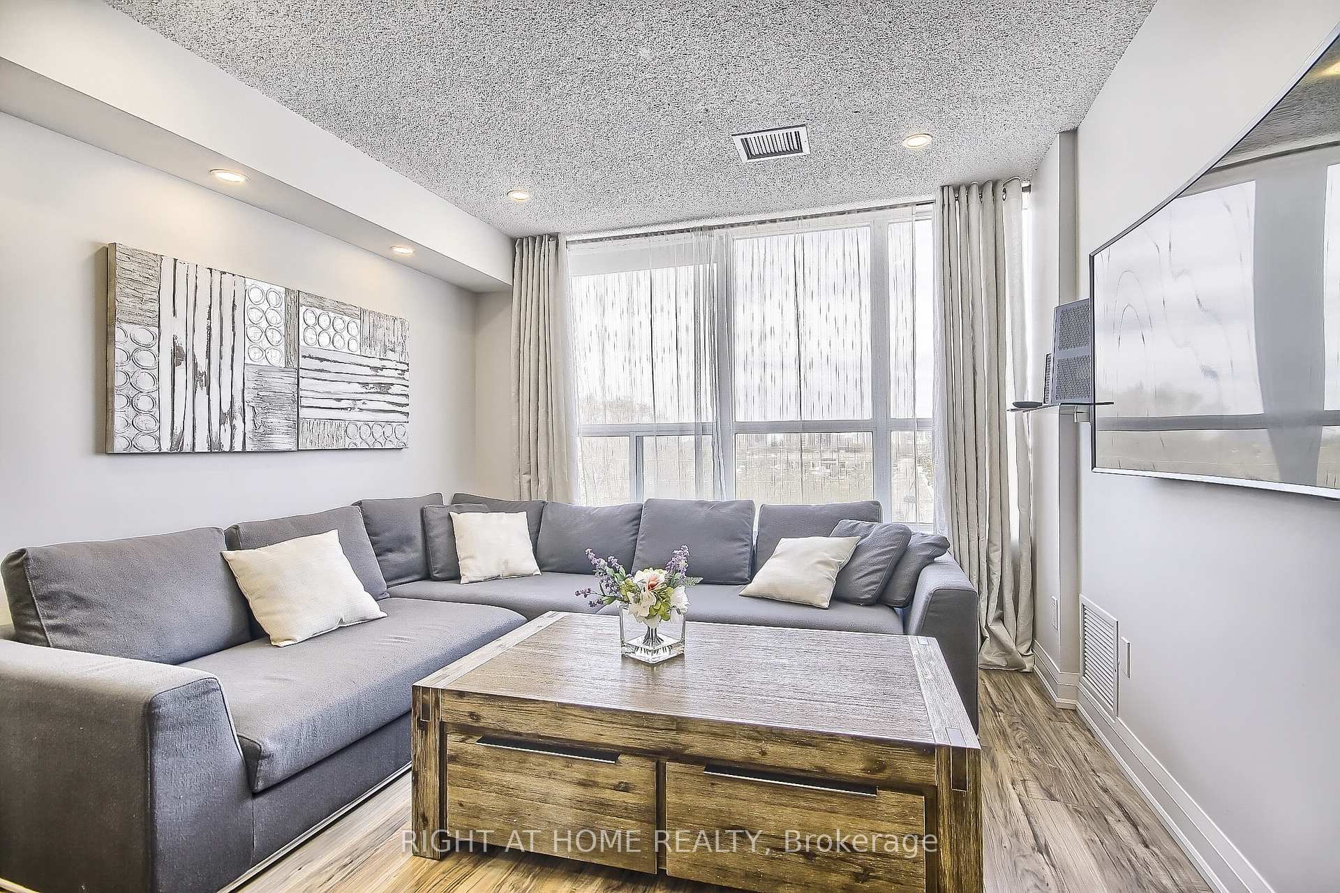 Photo 9 of Unit Ph7, 955 O'connor Drive E, Toronto, O'Connor-Parkview — HOMEH