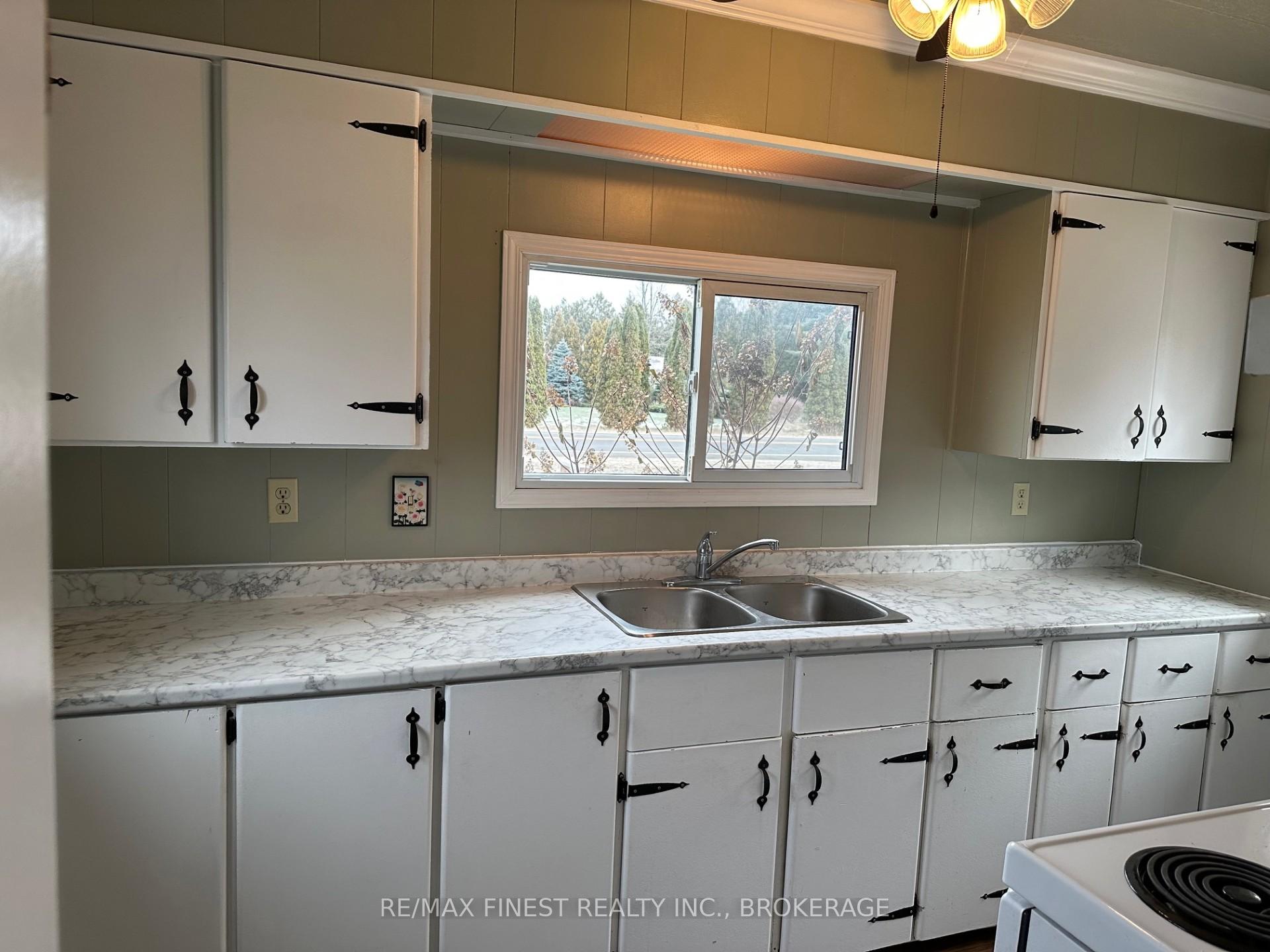 Photo 4 of 4425 Front Street, Frontenac, Frontenac South — HOMEH
