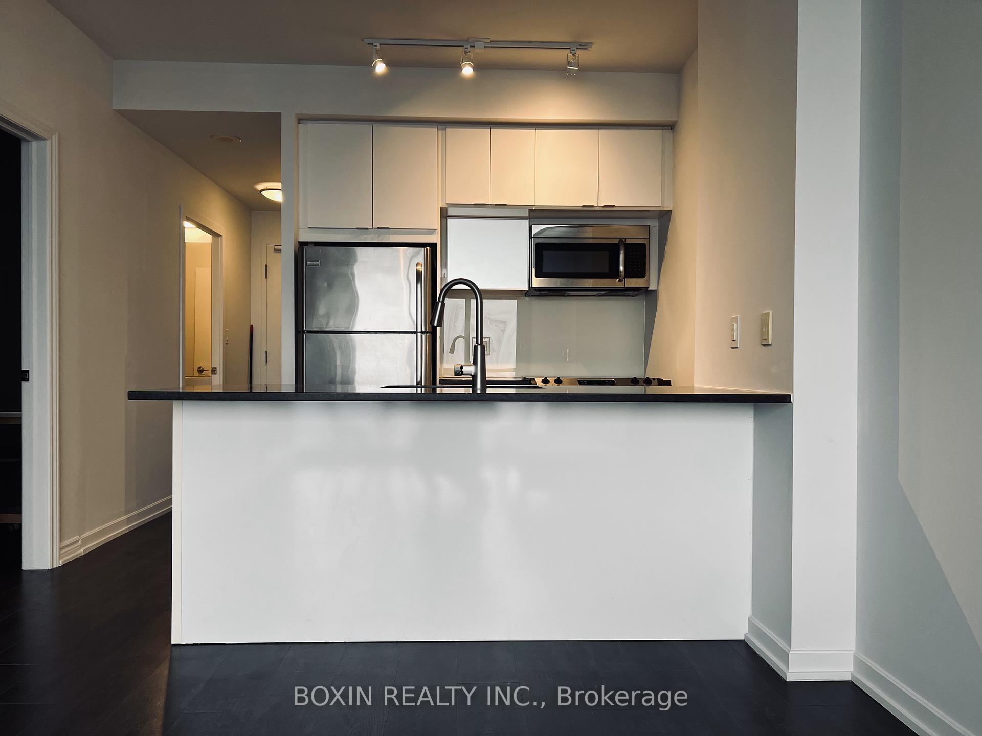 Photo 4 of Unit 1510, 62 Forest Manor Road, North York, Henry Farm — HOMEH