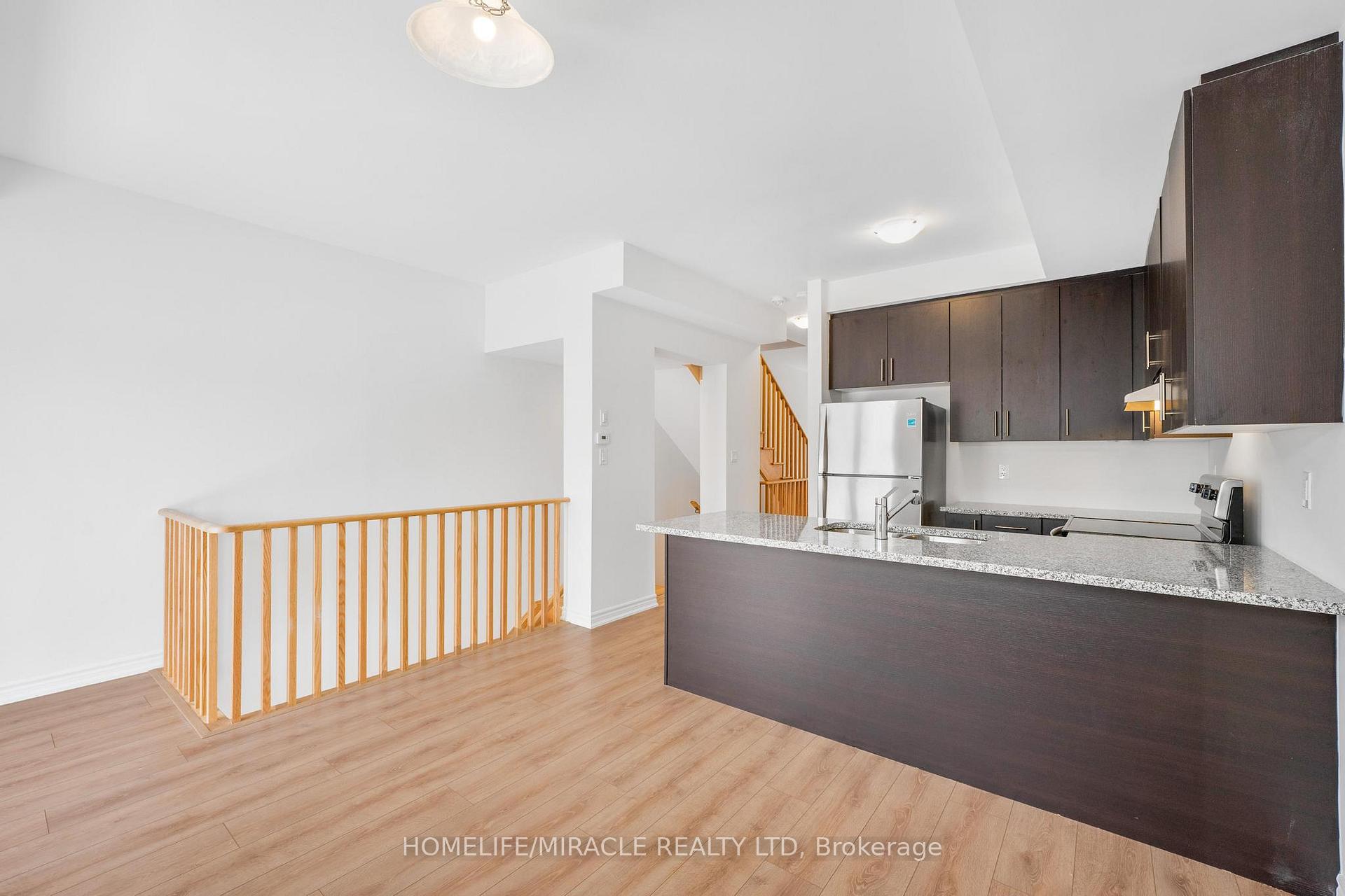 Photo 3 of 2670 Magdalen Path, Oshawa, Windfields — HOMEH