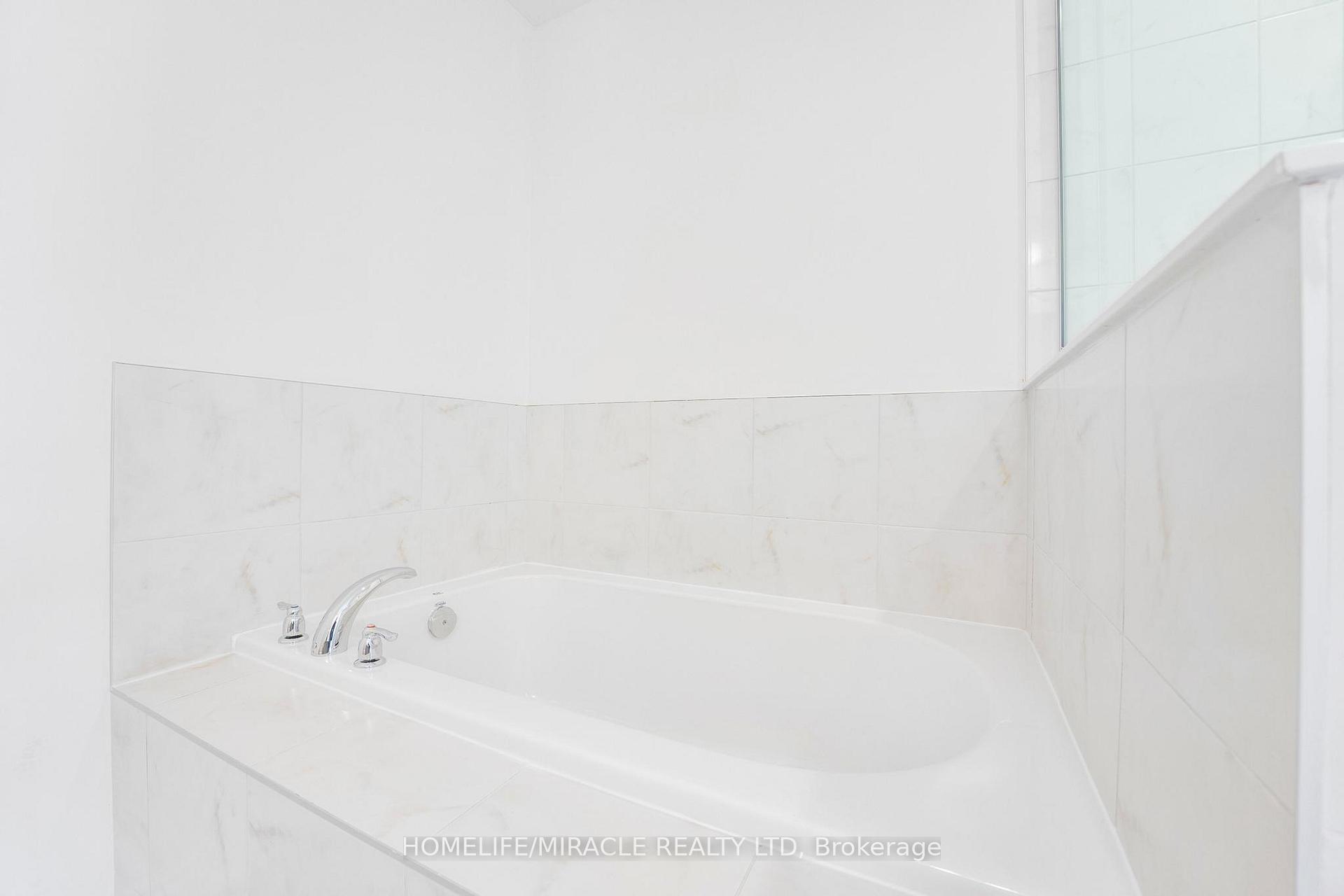Photo 5 of 2670 Magdalen Path, Oshawa, Windfields — HOMEH