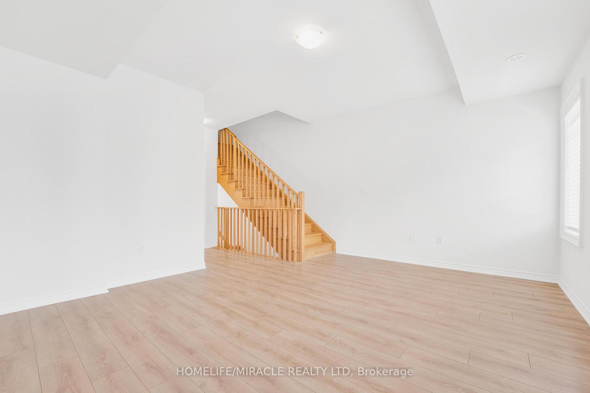 Photo 15 of 2670 Magdalen Path, Oshawa, Windfields — HOMEH