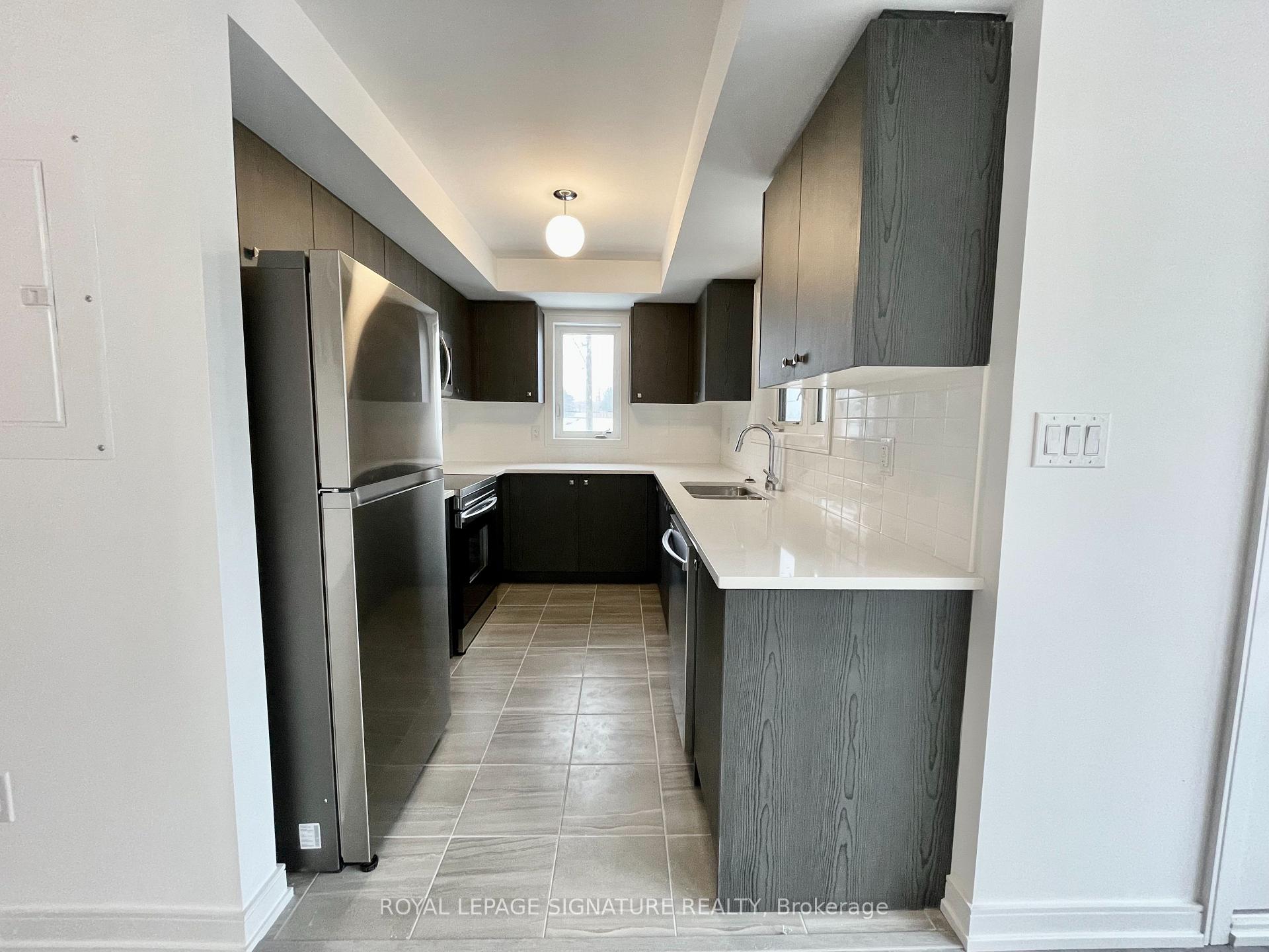 Photo 9 of Unit 3, 129 Appletree Lane, Barrie, Innis-Shore — HOMEH
