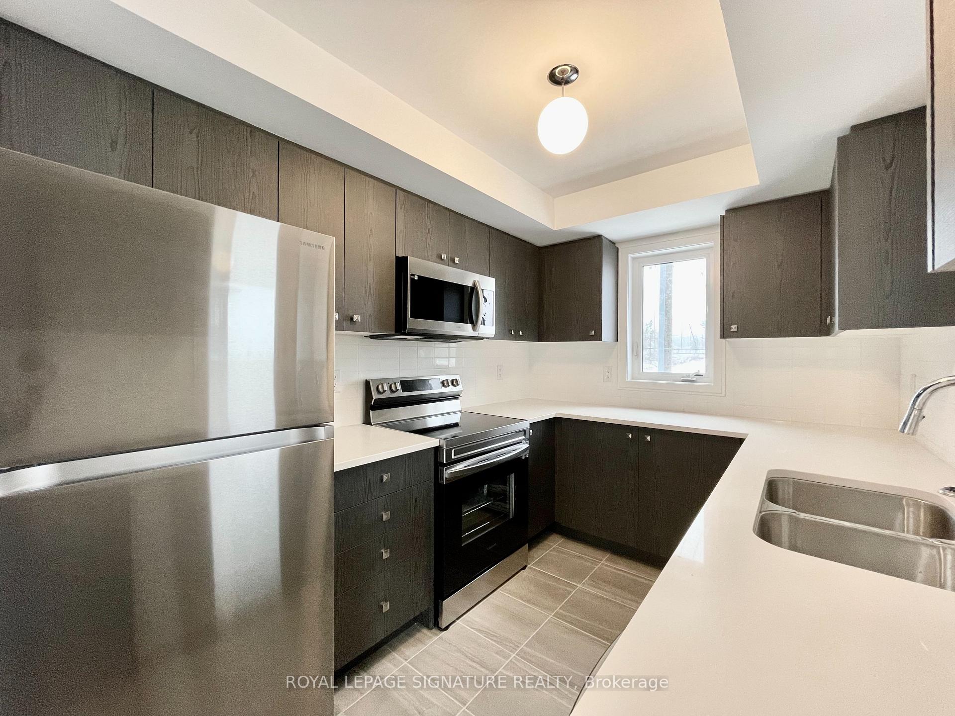 Photo 10 of Unit 3, 129 Appletree Lane, Barrie, Innis-Shore — HOMEH