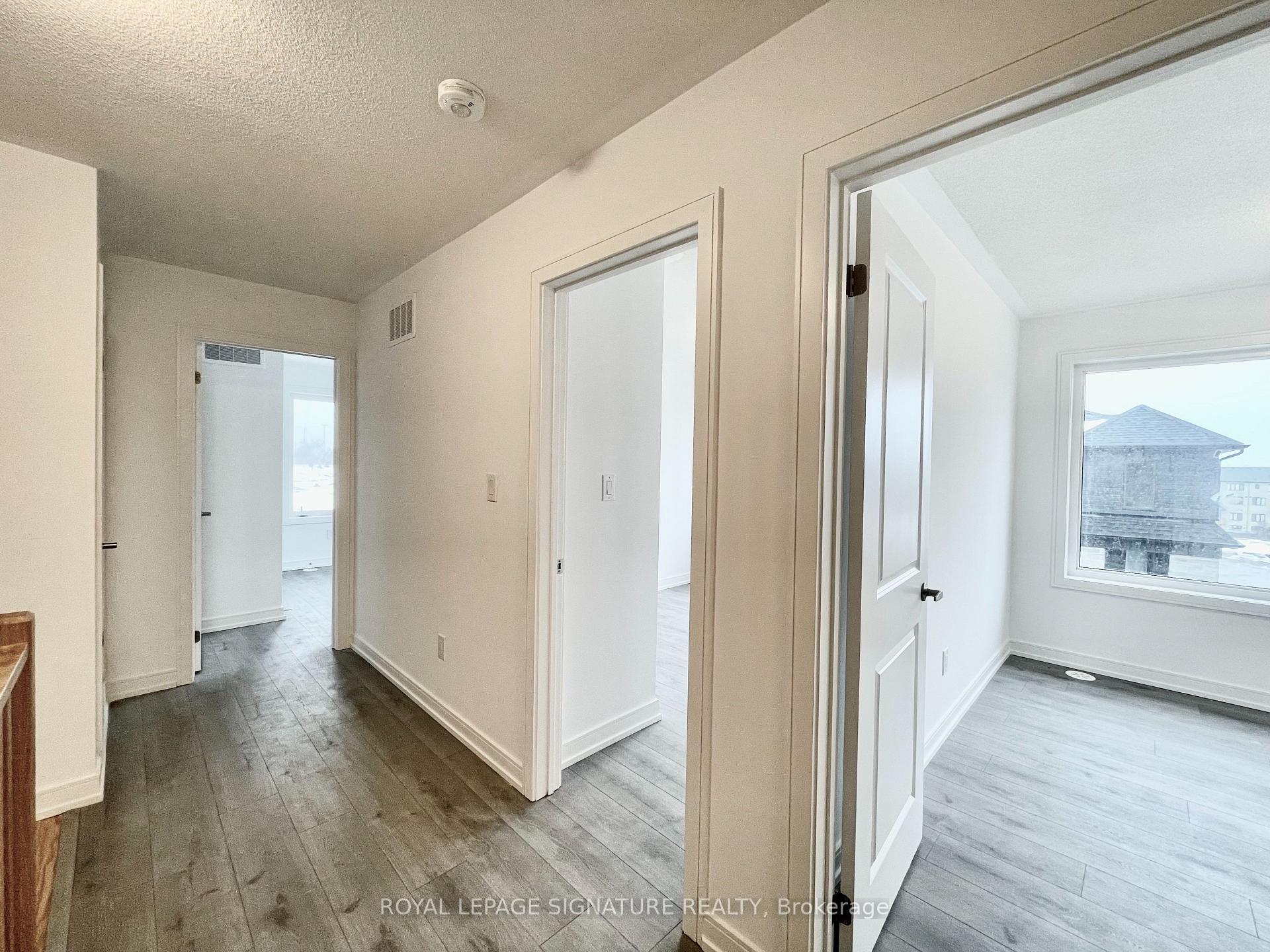 Photo 14 of Unit 3, 129 Appletree Lane, Barrie, Innis-Shore — HOMEH