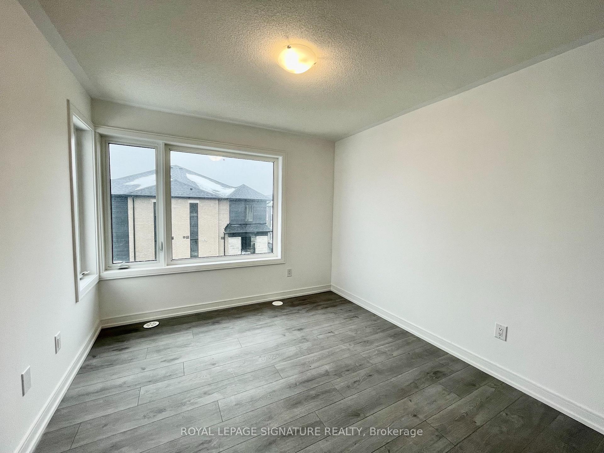 Photo 21 of Unit 3, 129 Appletree Lane, Barrie, Innis-Shore — HOMEH