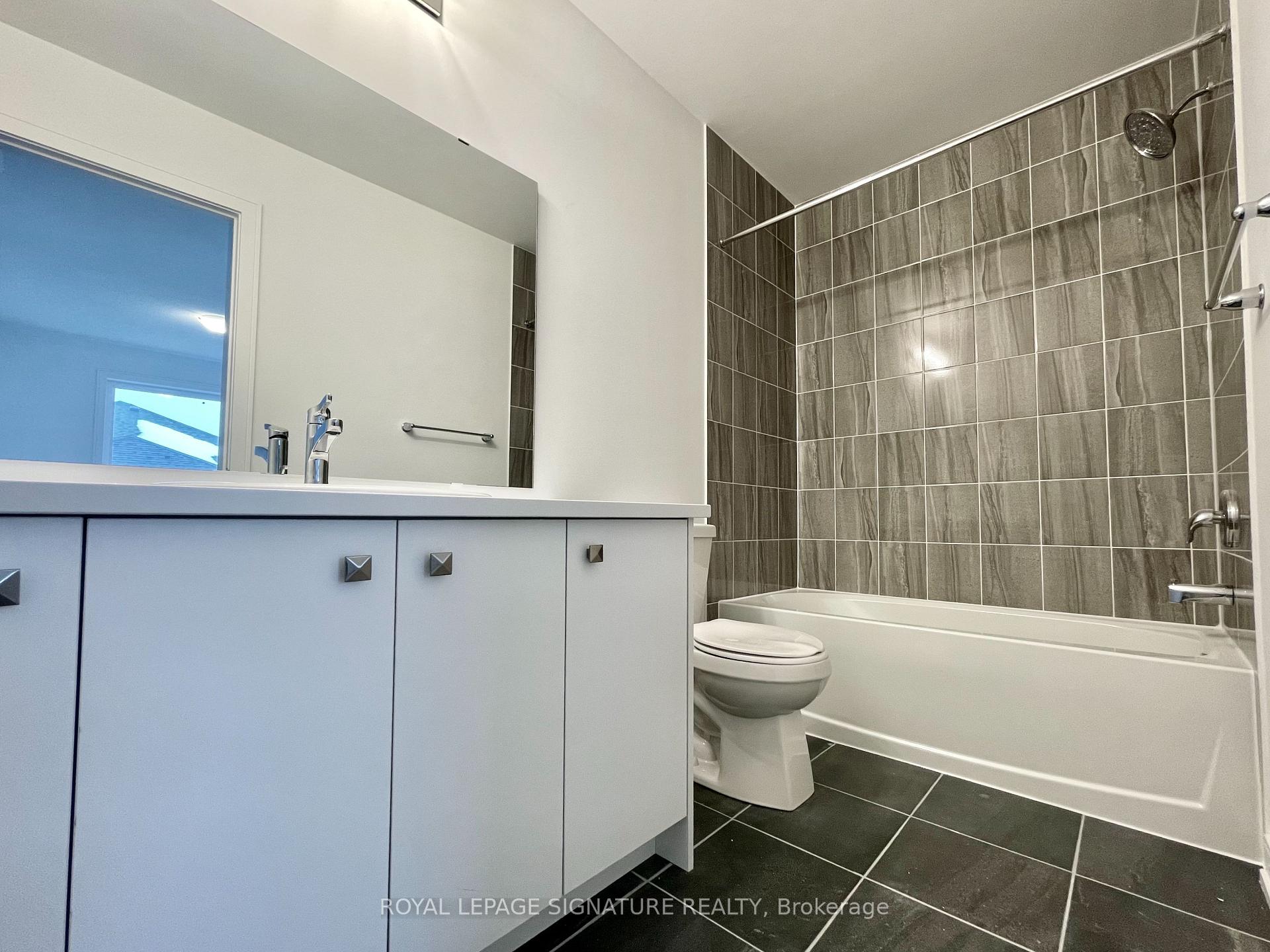 Photo 22 of Unit 3, 129 Appletree Lane, Barrie, Innis-Shore — HOMEH