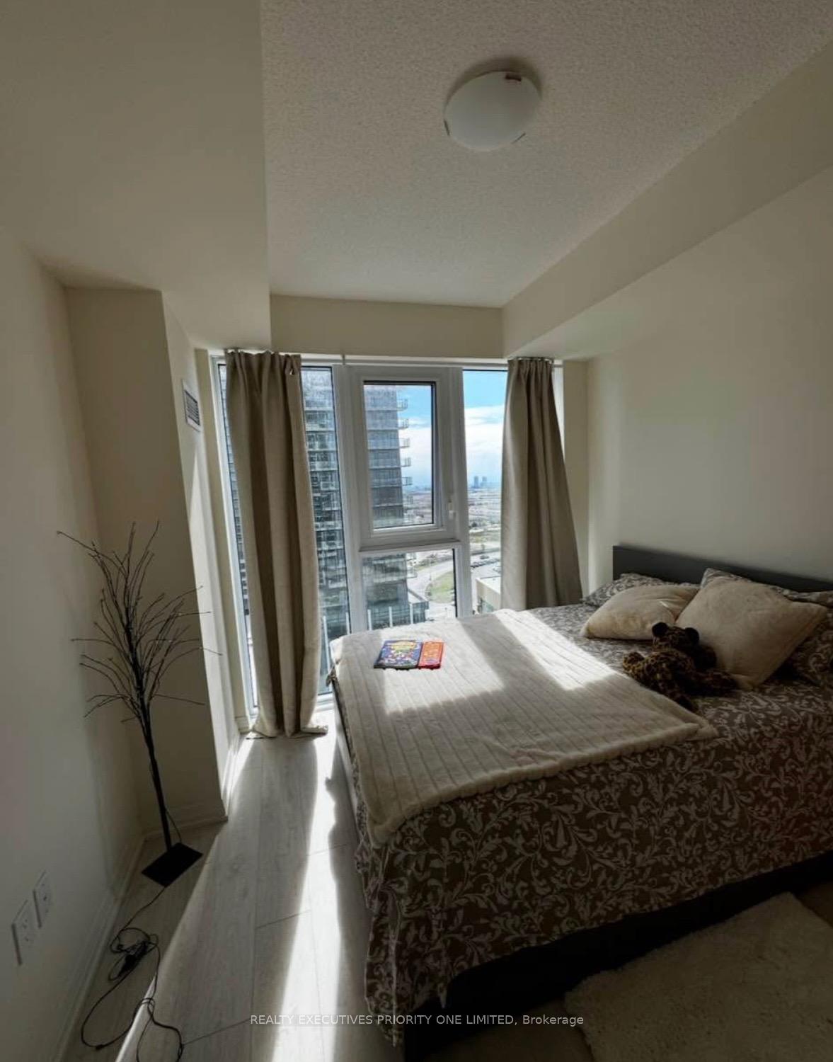 Photo 9 of Unit 1416, 9000 Jane Street, Vaughan, Vellore Village — HOMEH