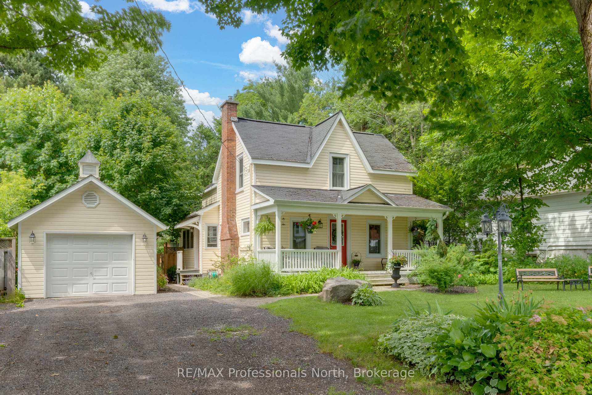 Photo 10 of 550 Wagner Street, Gravenhurst, Muskoka (S) — HOMEH