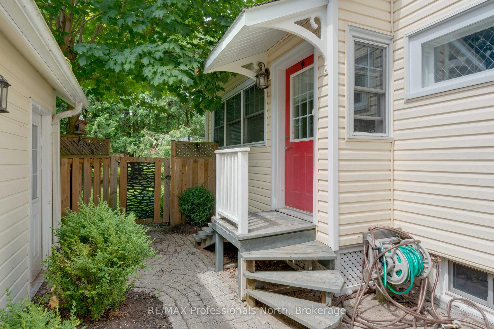 Photo 11 of 550 Wagner Street, Gravenhurst, Muskoka (S) — HOMEH