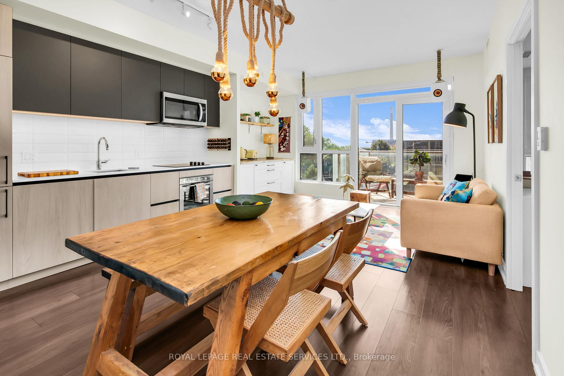 Photo 3 of Unit 601, 150 Logan Avenue, Toronto, South Riverdale — HOMEH