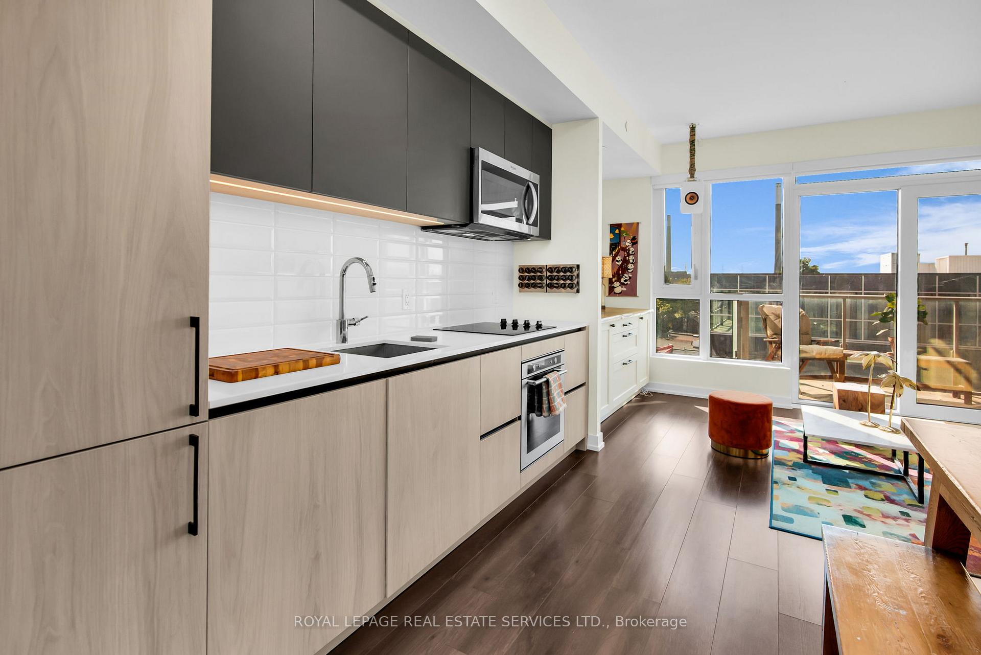Photo 8 of Unit 601, 150 Logan Avenue, Toronto, South Riverdale — HOMEH