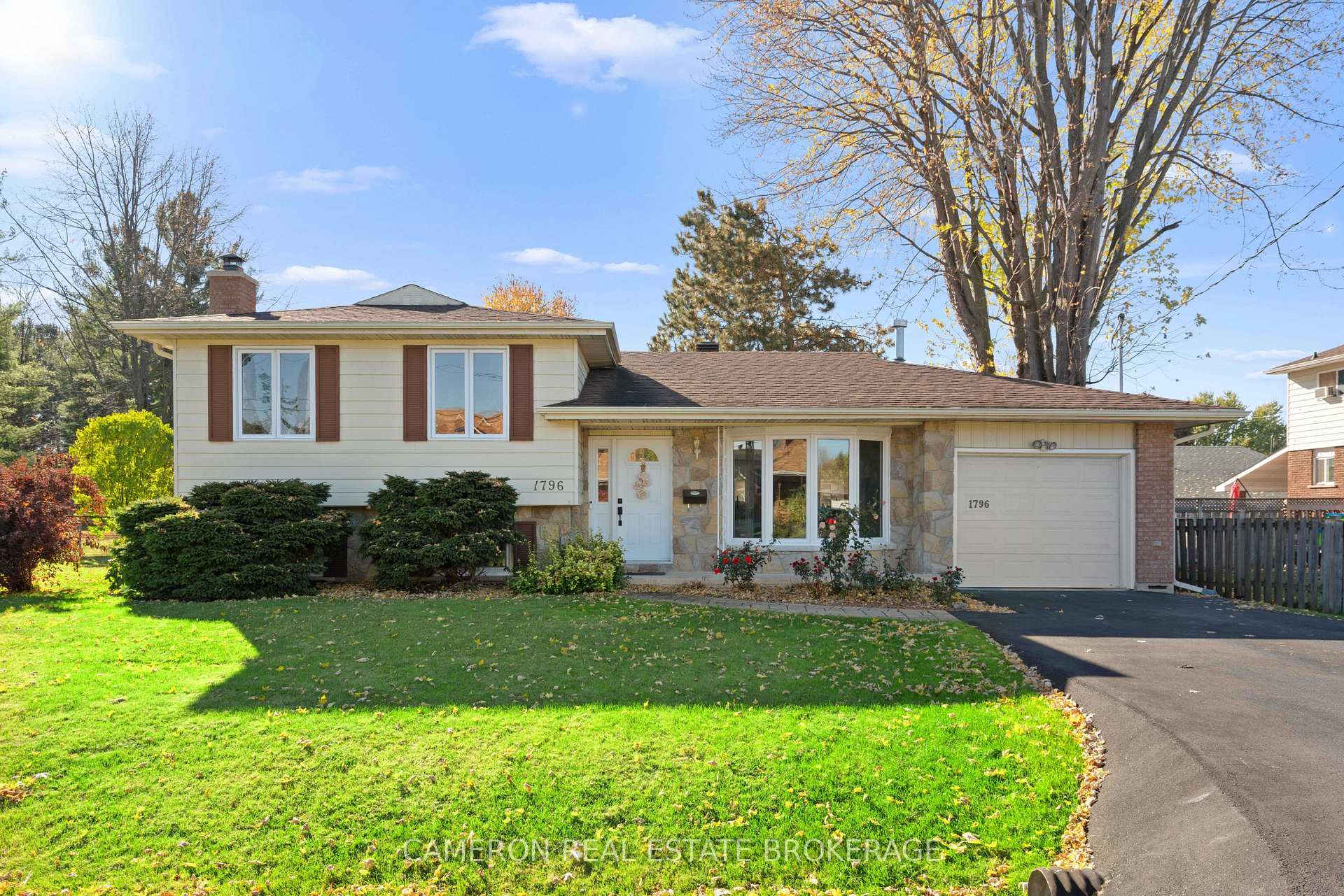 Photo 1 of 1796 Dewhurst Avenue, Cornwall — HOMEH