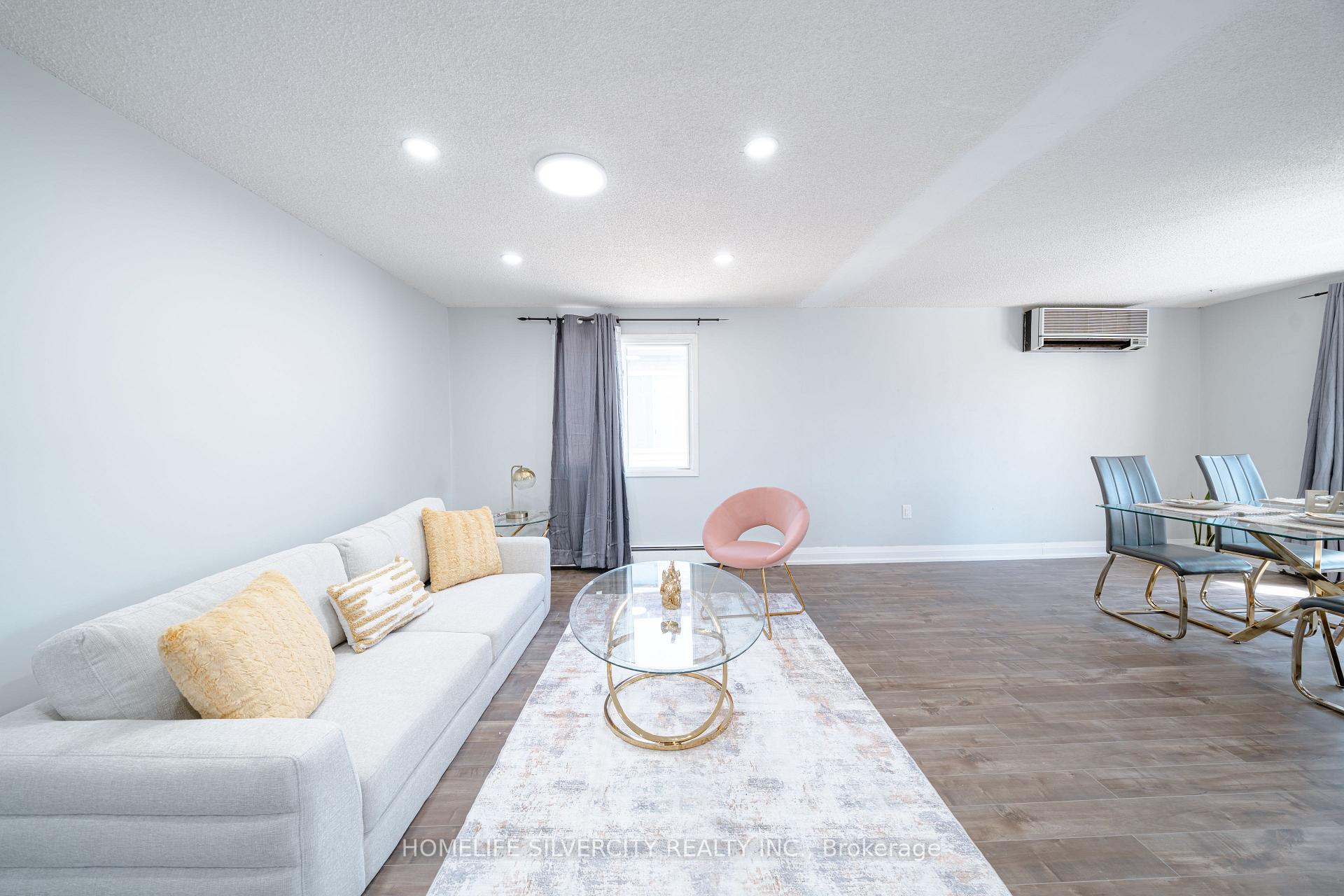Photo 11 of 117 Hickling Trail, Barrie, Grove East — HOMEH