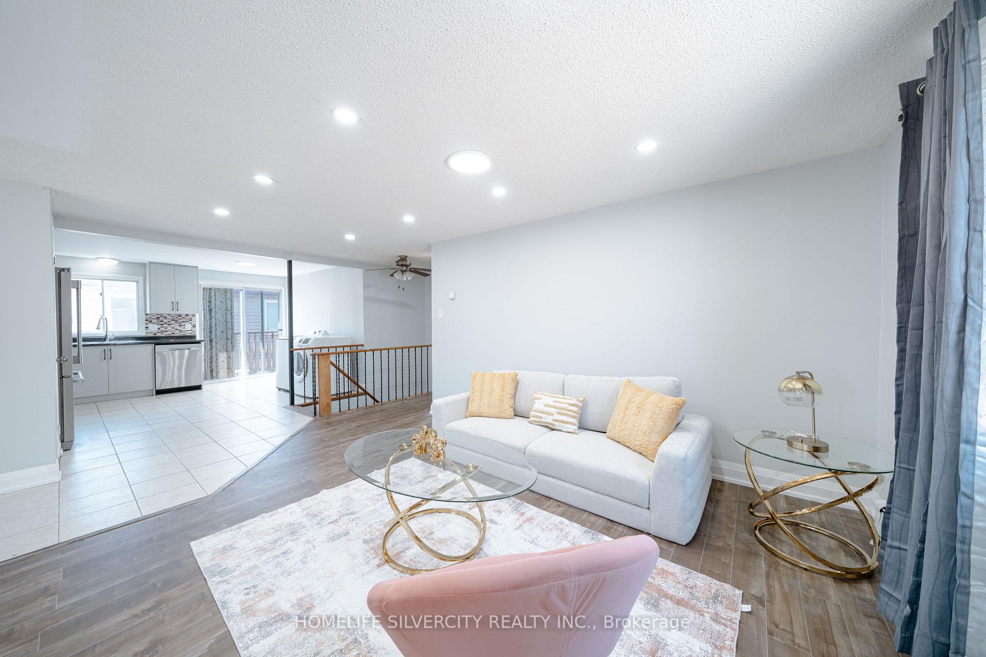 Photo 13 of 117 Hickling Trail, Barrie, Grove East — HOMEH
