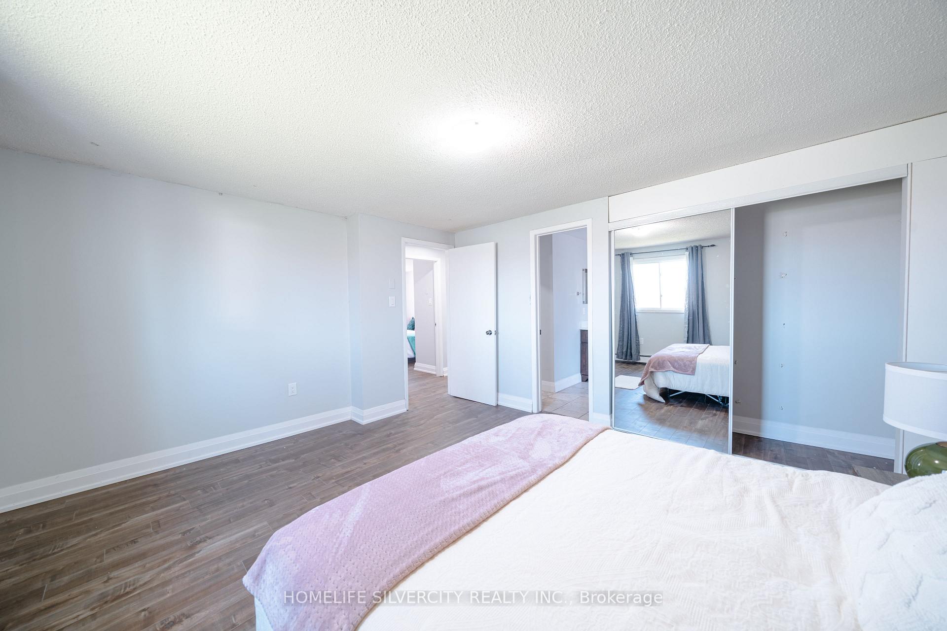 Photo 18 of 117 Hickling Trail, Barrie, Grove East — HOMEH