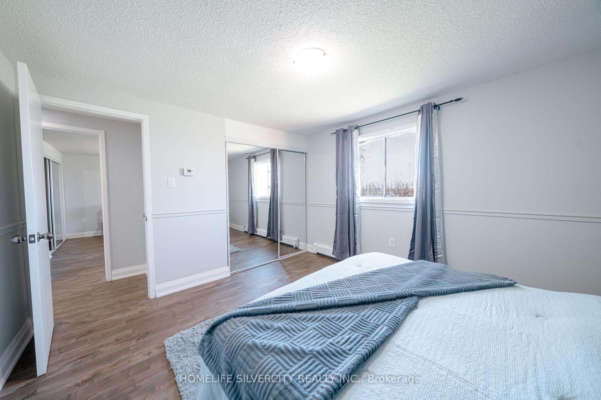 Photo 21 of 117 Hickling Trail, Barrie, Grove East — HOMEH