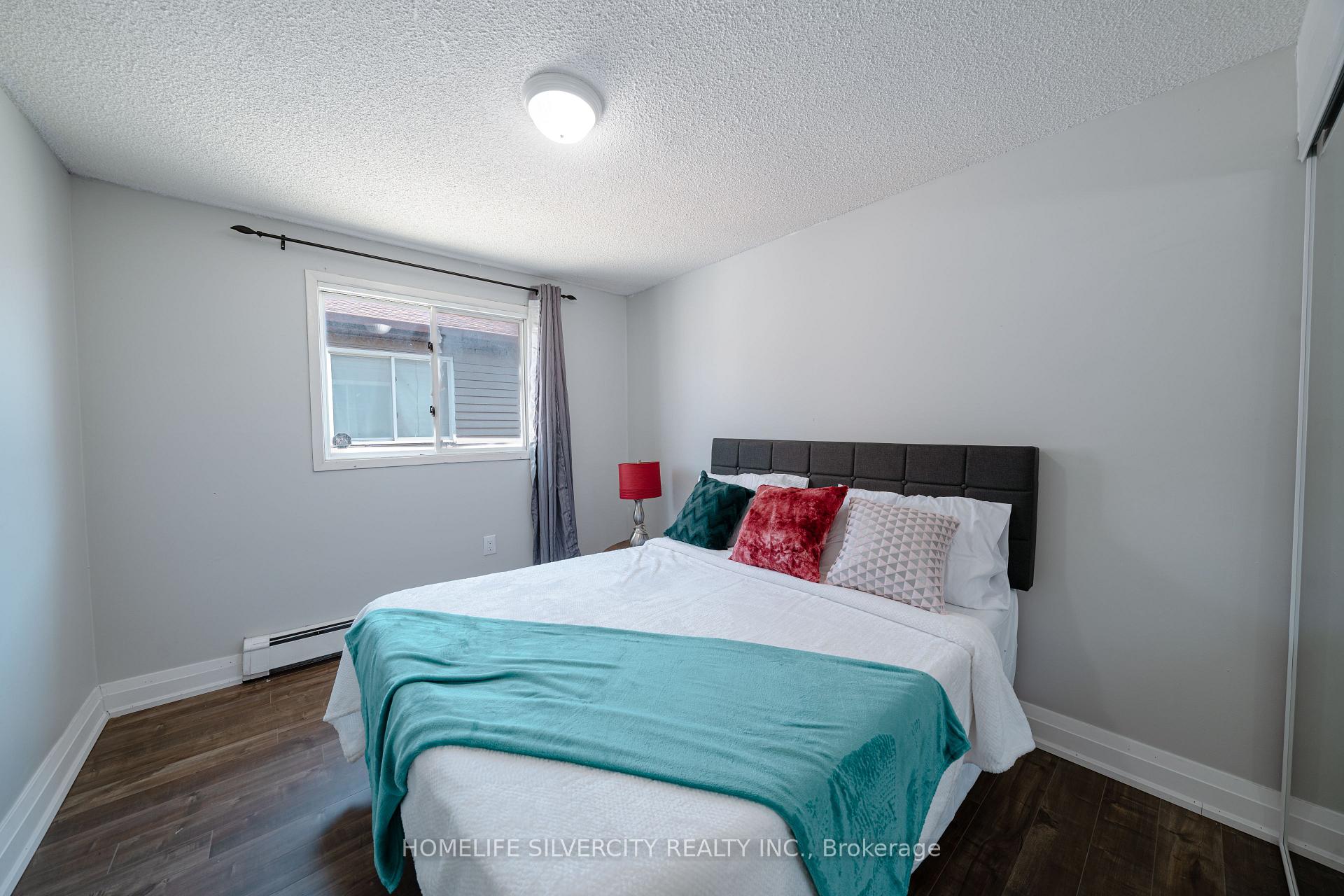 Photo 25 of 117 Hickling Trail, Barrie, Grove East — HOMEH