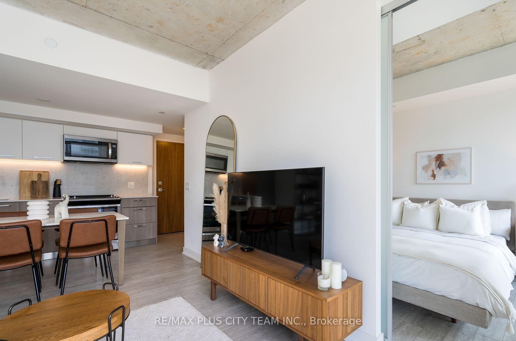 Photo 7 of Unit 915, 30 Baseball Place, Toronto, South Riverdale — HOMEH