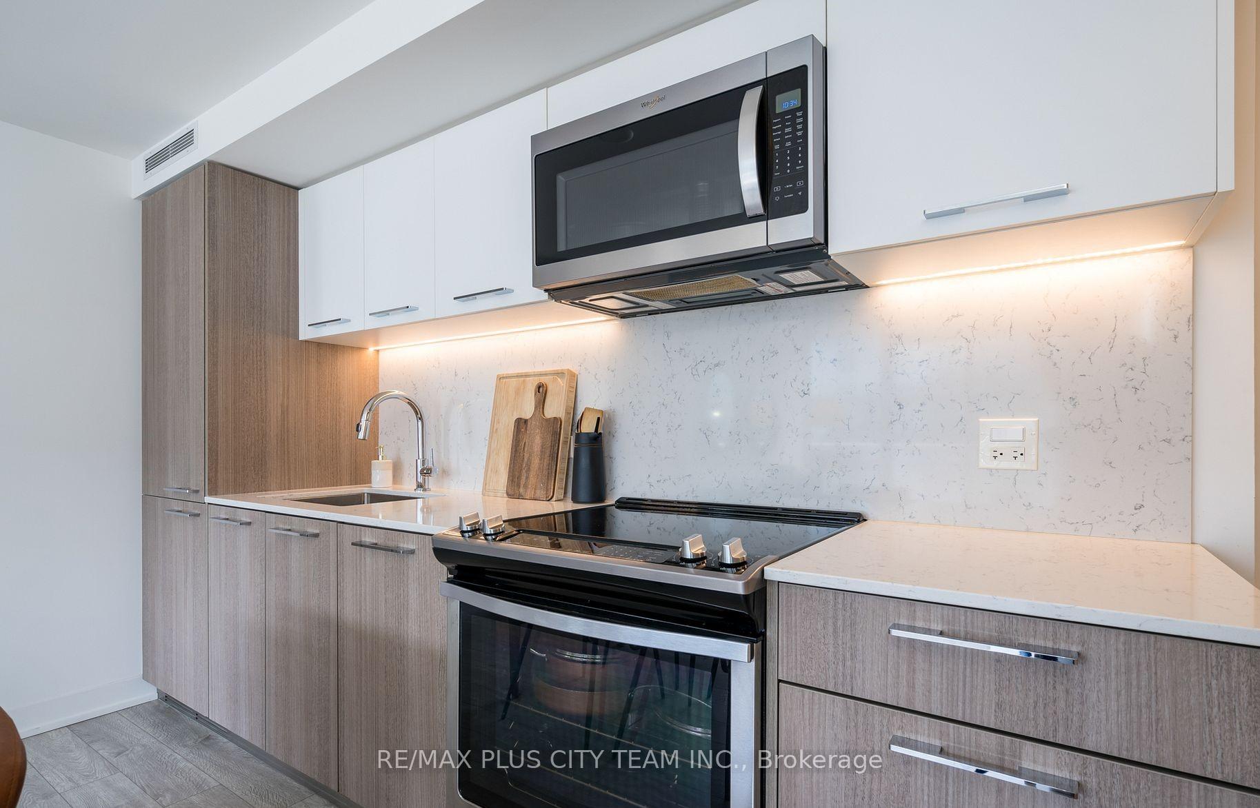 Photo 12 of Unit 915, 30 Baseball Place, Toronto, South Riverdale — HOMEH