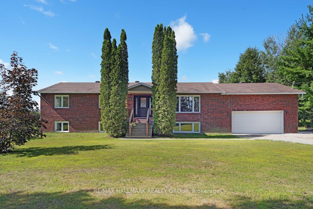 Photo 2 of 3983 Woodkilton Road, Ottawa, Dunrobin — HOMEH