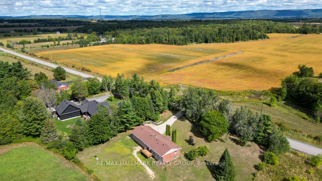 Photo 44 of 3983 Woodkilton Road, Ottawa, Dunrobin — HOMEH