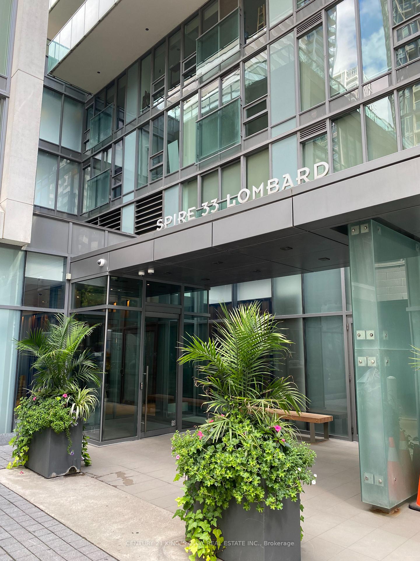 Front of Unit 209, 33 Lombard Street