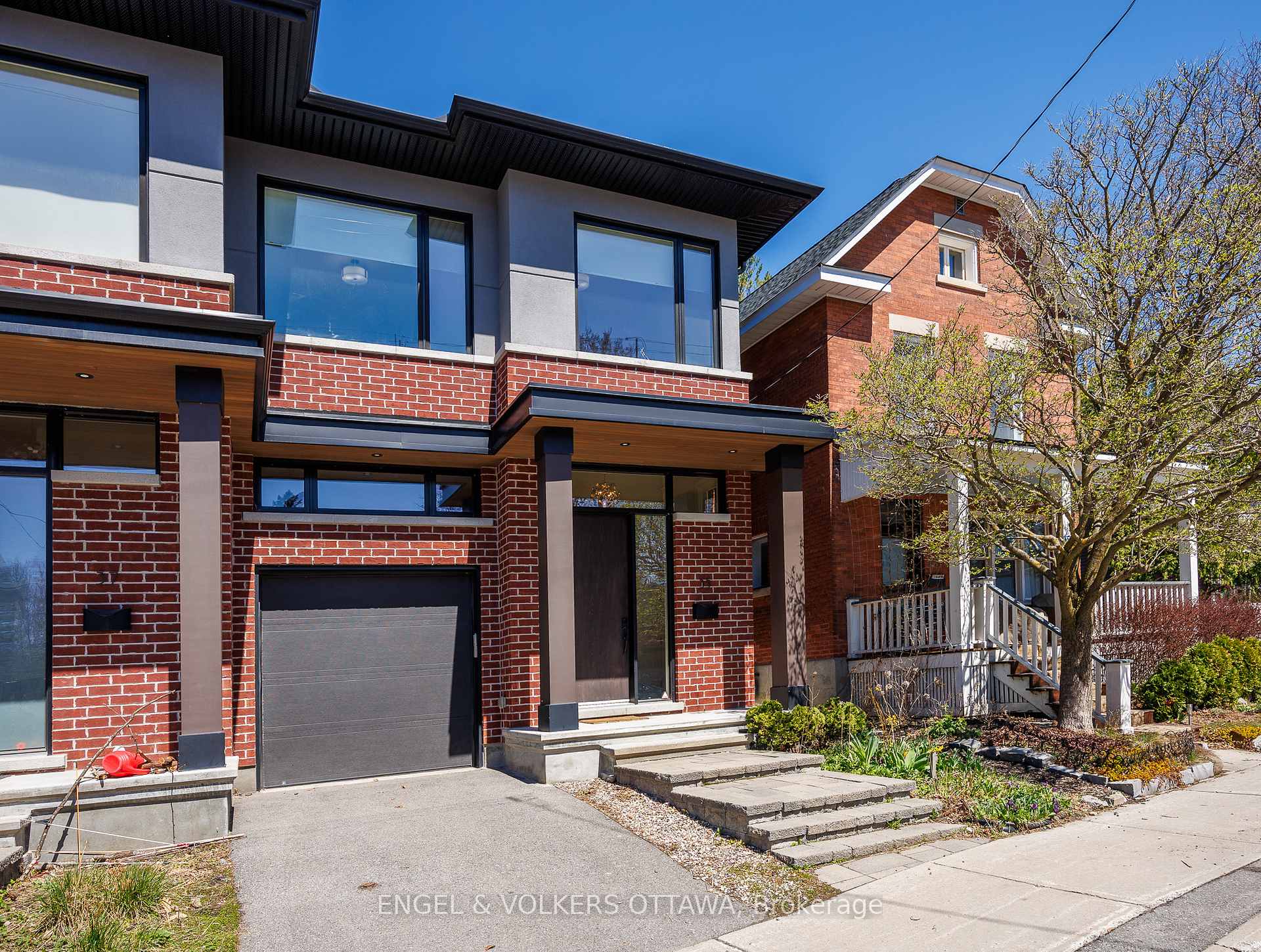 Photo 2 of 35 Newton Street, Ottawa, Glebe — HOMEH