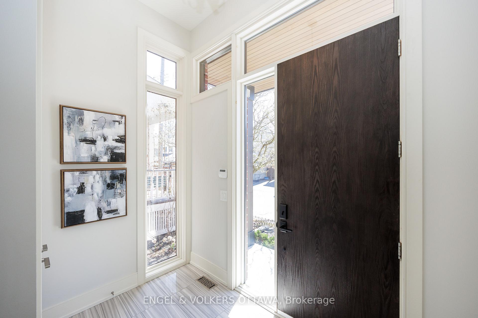 Photo 4 of 35 Newton Street, Ottawa, Glebe — HOMEH