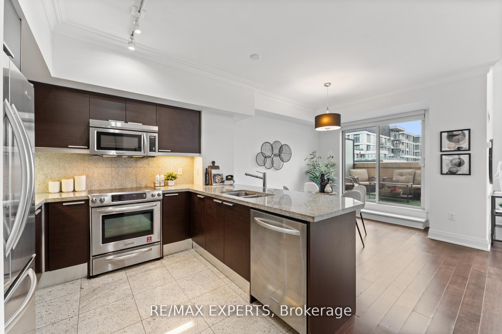 Photo 3 of Unit PH08, 650 Sheppard Avenue, North York, Bayview Village — HOMEH