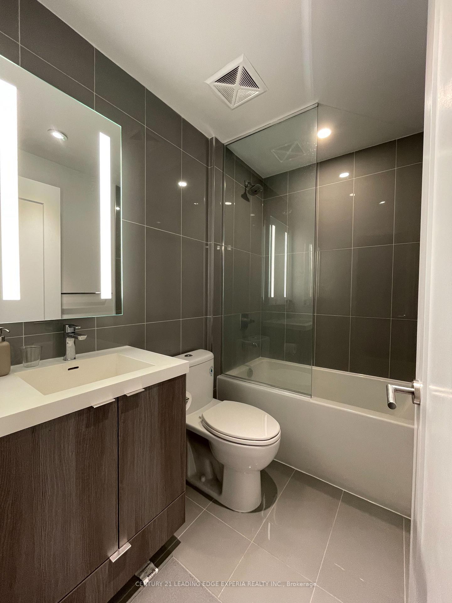 Photo 7 of Unit 3220, 585 Bloor Street E, Toronto, North St. James Town — HOMEH