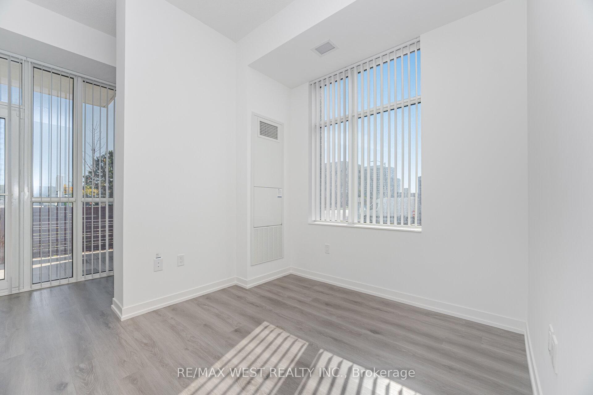 Photo 9 of Unit 106, 28 Interchange Way, Vaughan, Vaughan Corporate Centre — HOMEH