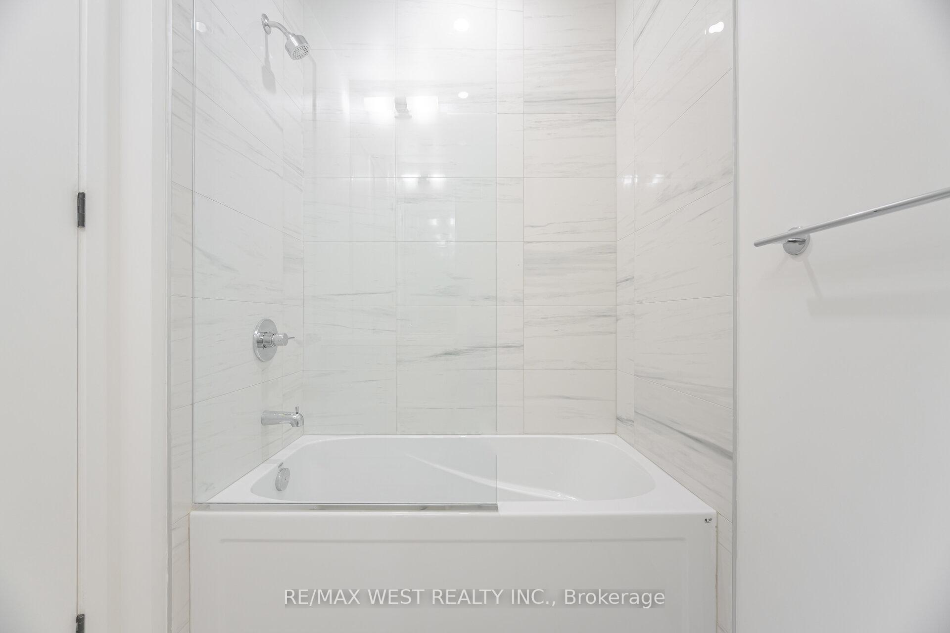 Photo 18 of Unit 106, 28 Interchange Way, Vaughan, Vaughan Corporate Centre — HOMEH