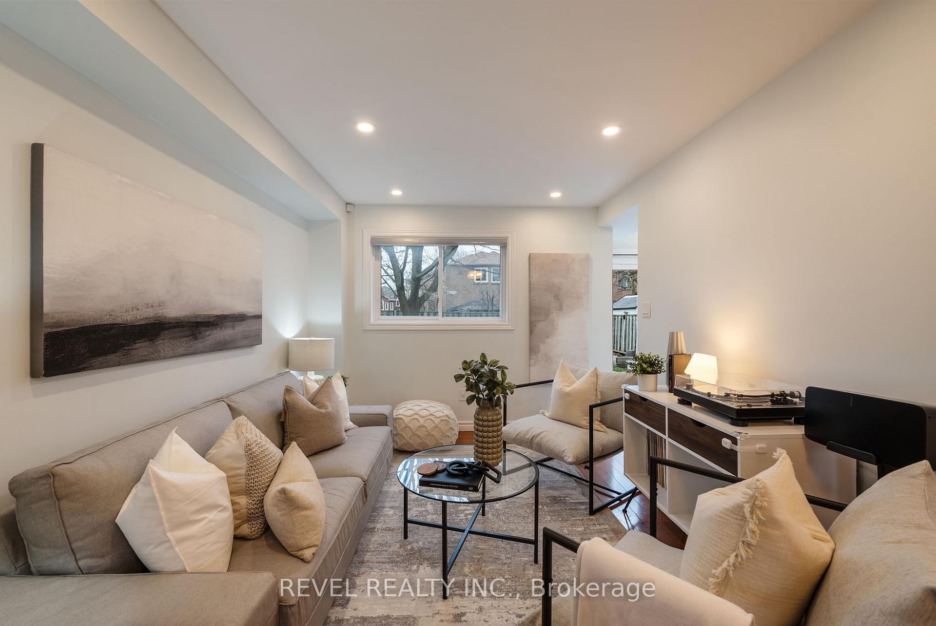Photo 8 of 136 Chatfield Drive, Ajax, Central West — HOMEH