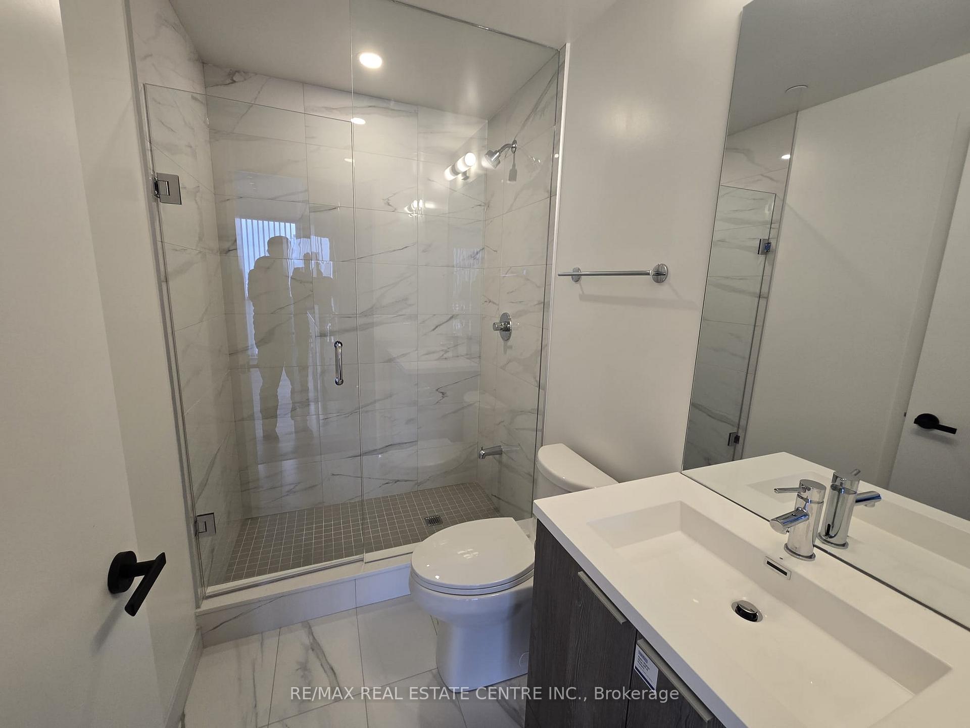 Photo 6 of Unit 1109, 8 Interchange Way, Vaughan, Vaughan Corporate Centre — HOMEH