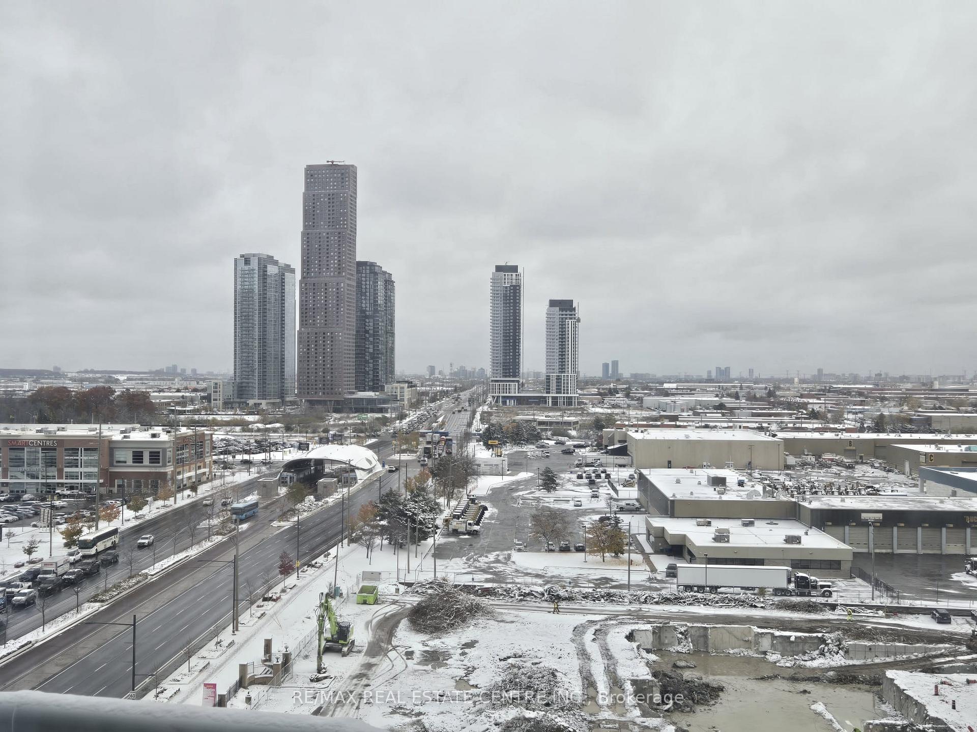 Photo 12 of Unit 1109, 8 Interchange Way, Vaughan, Vaughan Corporate Centre — HOMEH