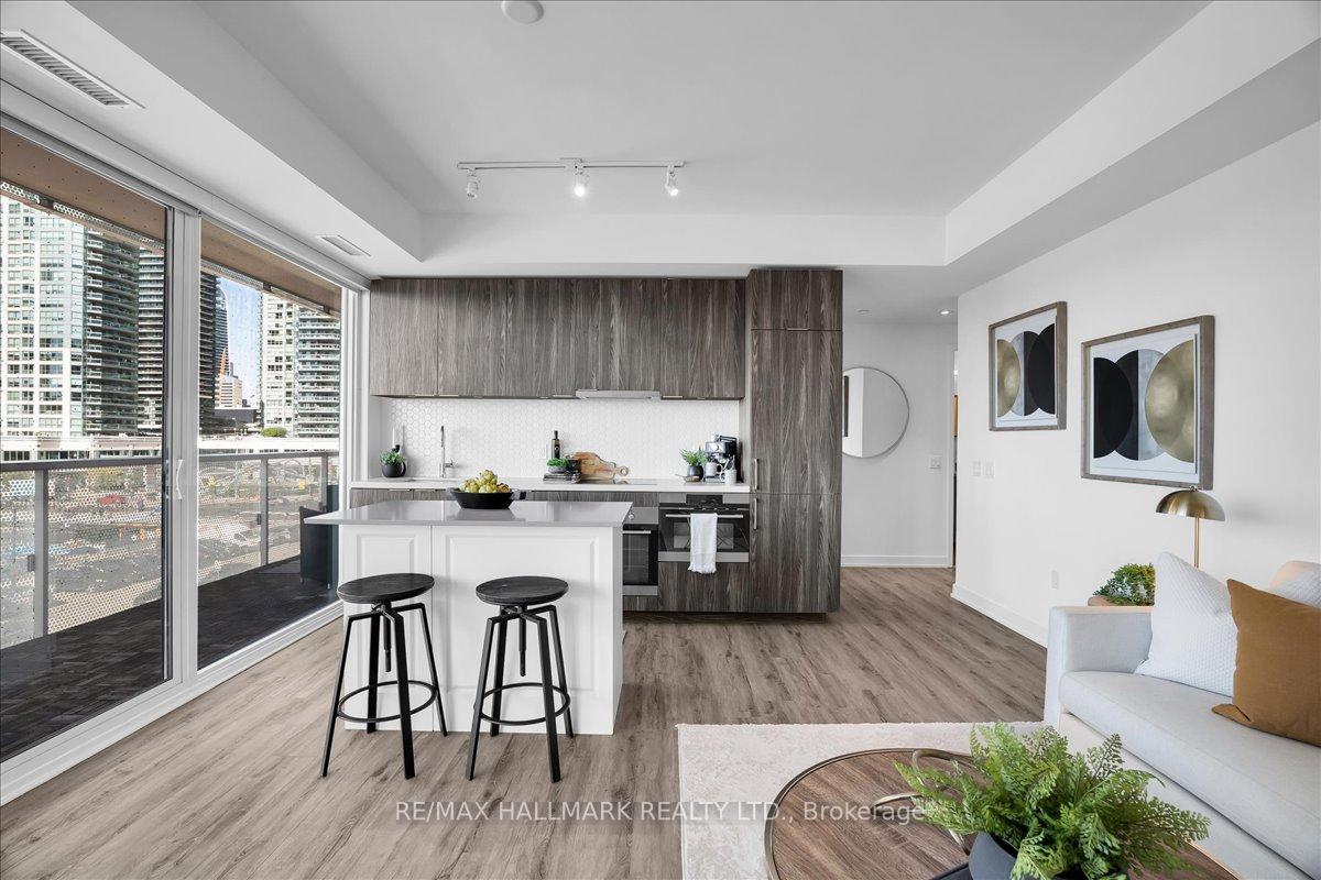 Photo 8 of Unit 311, 15 Queens Quay E, Toronto, Waterfront Communities — HOMEH