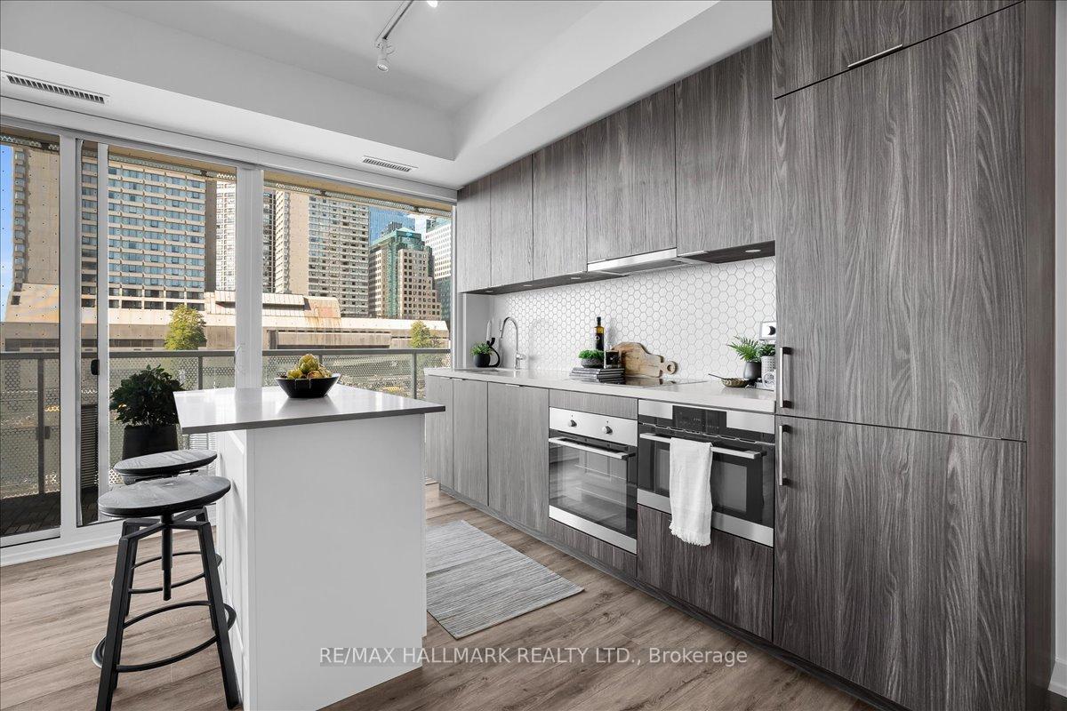 Photo 10 of Unit 311, 15 Queens Quay E, Toronto, Waterfront Communities — HOMEH